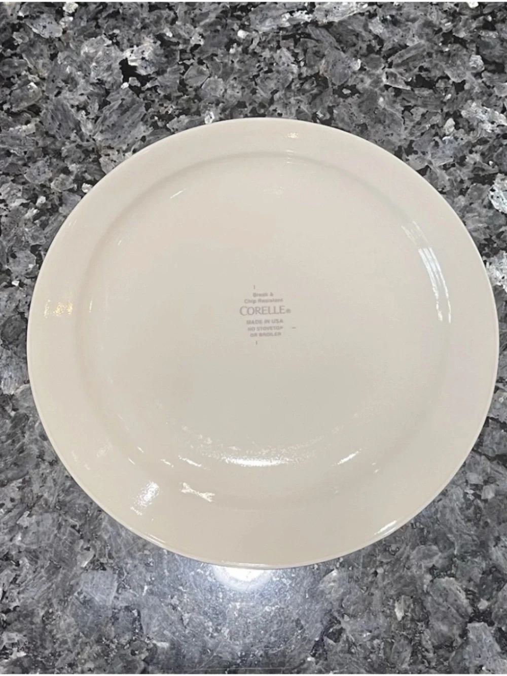Corelle Textured Leaves Set of 2 Dinner Plates 10.25”